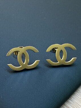 Gold Vintage Earrings - CC Earrings - Y2K - Womens Earrings